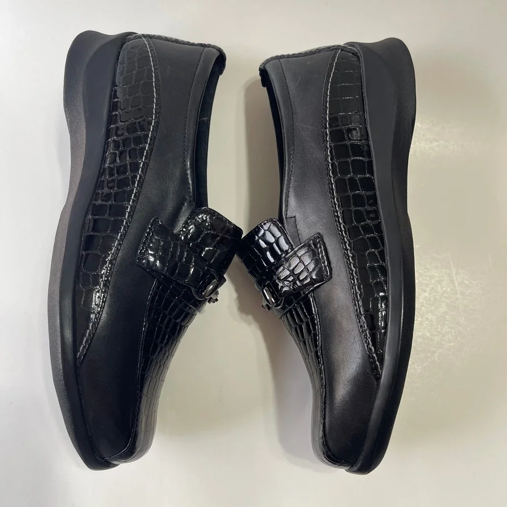 Aetrex E250W Loafers Womens 8 XW Black Croc Leather Bit Detail Comfort Shoes